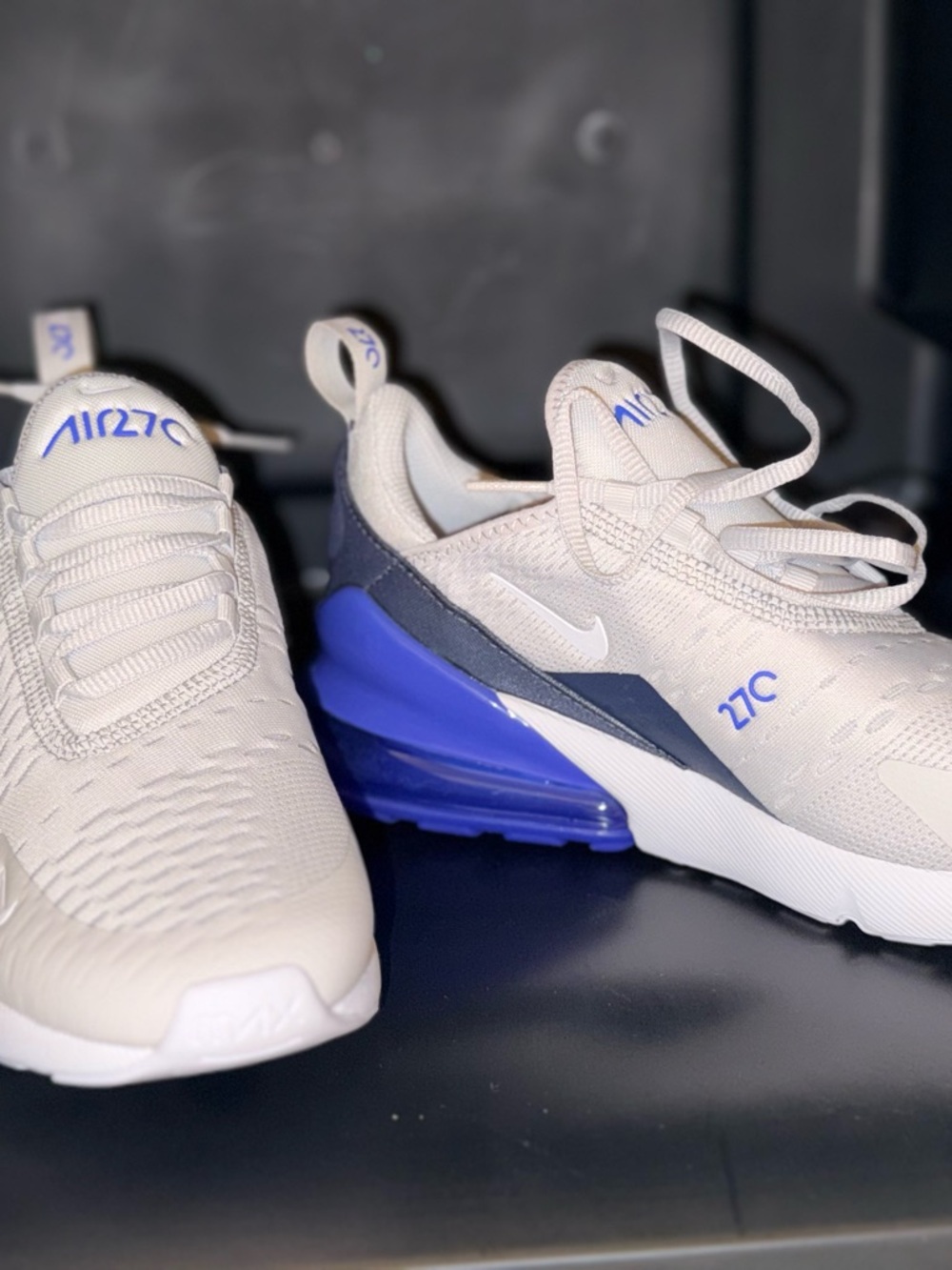Nike Air Max 270 - Light Gray & Royal Blue Accent - size 6 Youth - brand new - Picture 4 of 5